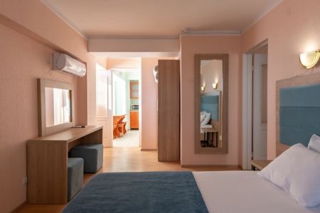 Апартаменты 2-местный 2-комнатный (с кухней)